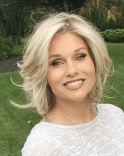 Upstage Wig By Raquel Welch -Personalized Fake Store IMG 7805