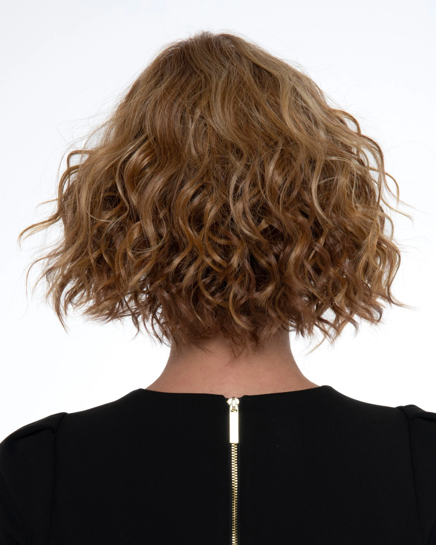 Jordan Wig By Envy | Mono Part | Human Hair | Synthetic Blend 4 Jordan Wig By Envy | Mono Part | Human Hair | Synthetic Blend - Image 4