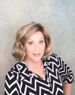 Sage Wig By Estetica 26 Sage Wig By Estetica -Personalized Fake Store SageRH12 26RT4front