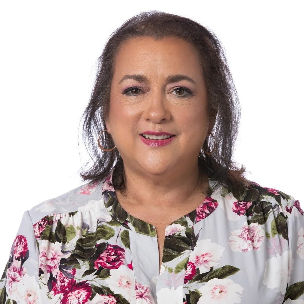 Total Topper By Toni Brattin | Heat Friendly Synthetic 5 Total Topper By Toni Brattin | Heat Friendly Synthetic - Image 5